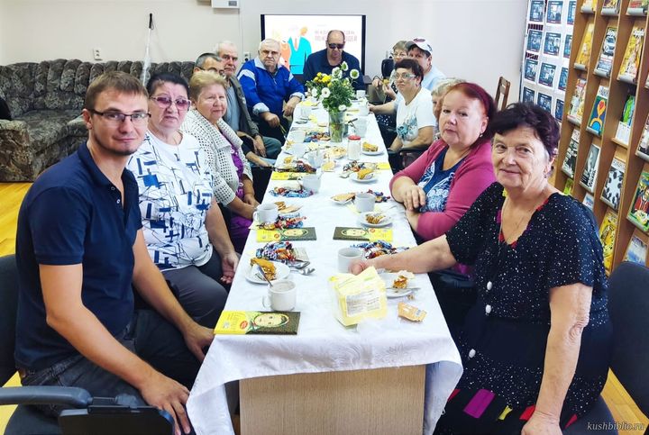 «Люди пожилые сердцем молодые»: час добра и уважения
