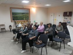 Заседание клуба «Увлеченных читательниц»: «Осень-запасиха»