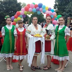 «Аллея дружбы» встречает гостей