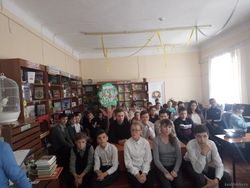 «Спасибо за то, что мы войны не знаем»: час памяти